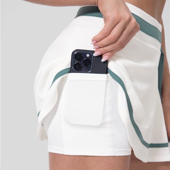 HALARA Mid Rise Color Block Pleated 2-in-1 Side Pocket Mini Casual Skirt - Picture 5 of 7